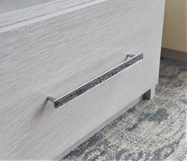 View more about Pull Thin 12